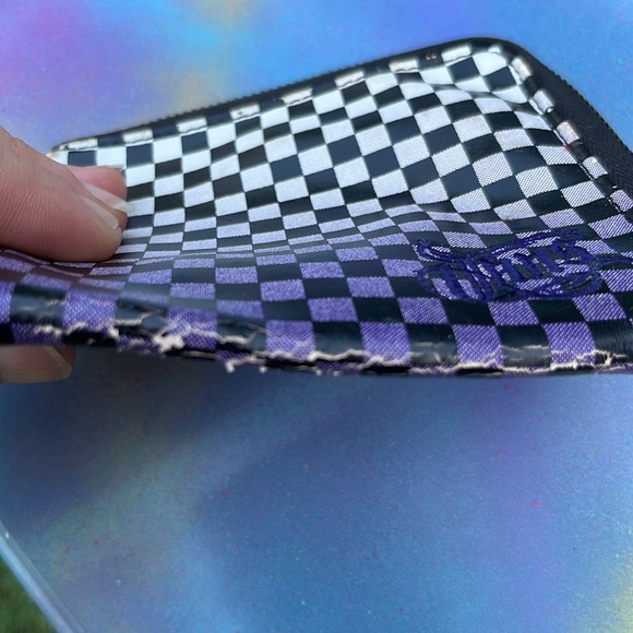 Vans. Wallet - Picture 3 of 3